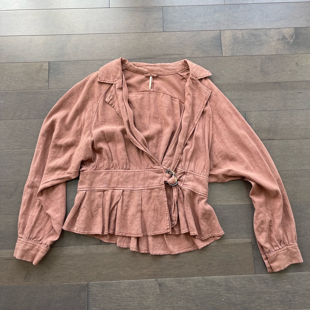 FREE PEOPLE TOP - SIZE M